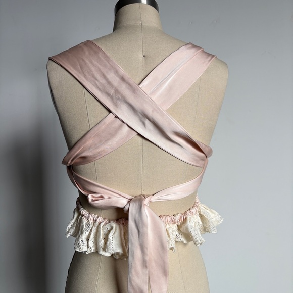 $218 NWT Cream For Love And Lemons “Charlotte” Lace Crop Top Sz XXS - Picture 8 of 10